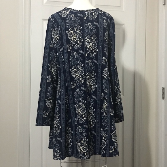 Show me your Mumu Harrison dress size X-La… - Picture 3 of 14